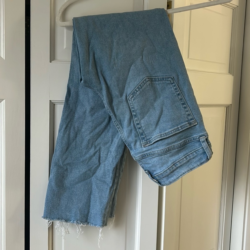 JBD straight leg light wash high rise